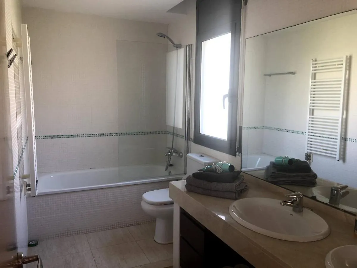 R64 Deluxe Villa Deja Vu Calafell Spain