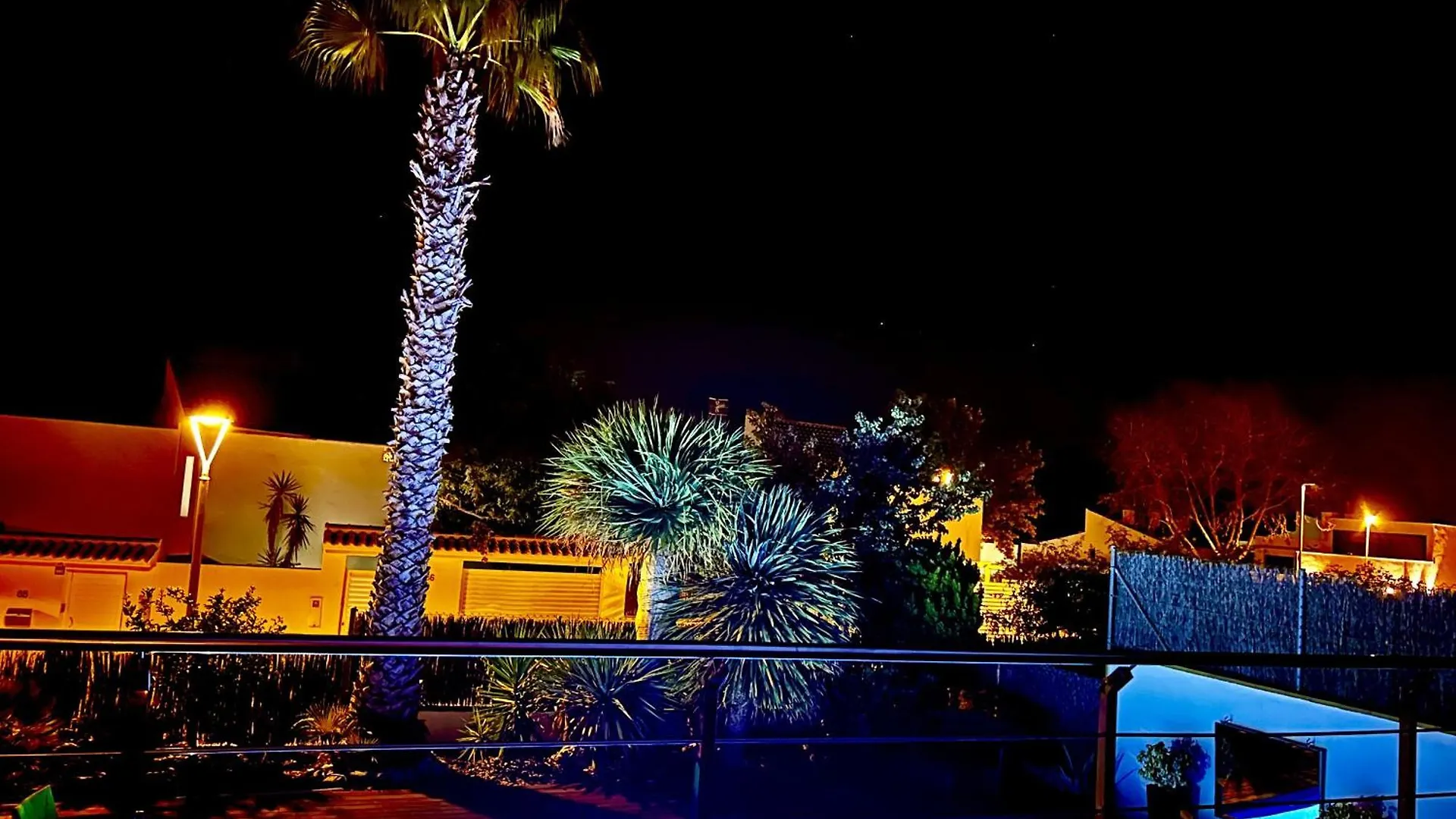 R64 Deluxe Villa Deja Vu Calafell Spain
