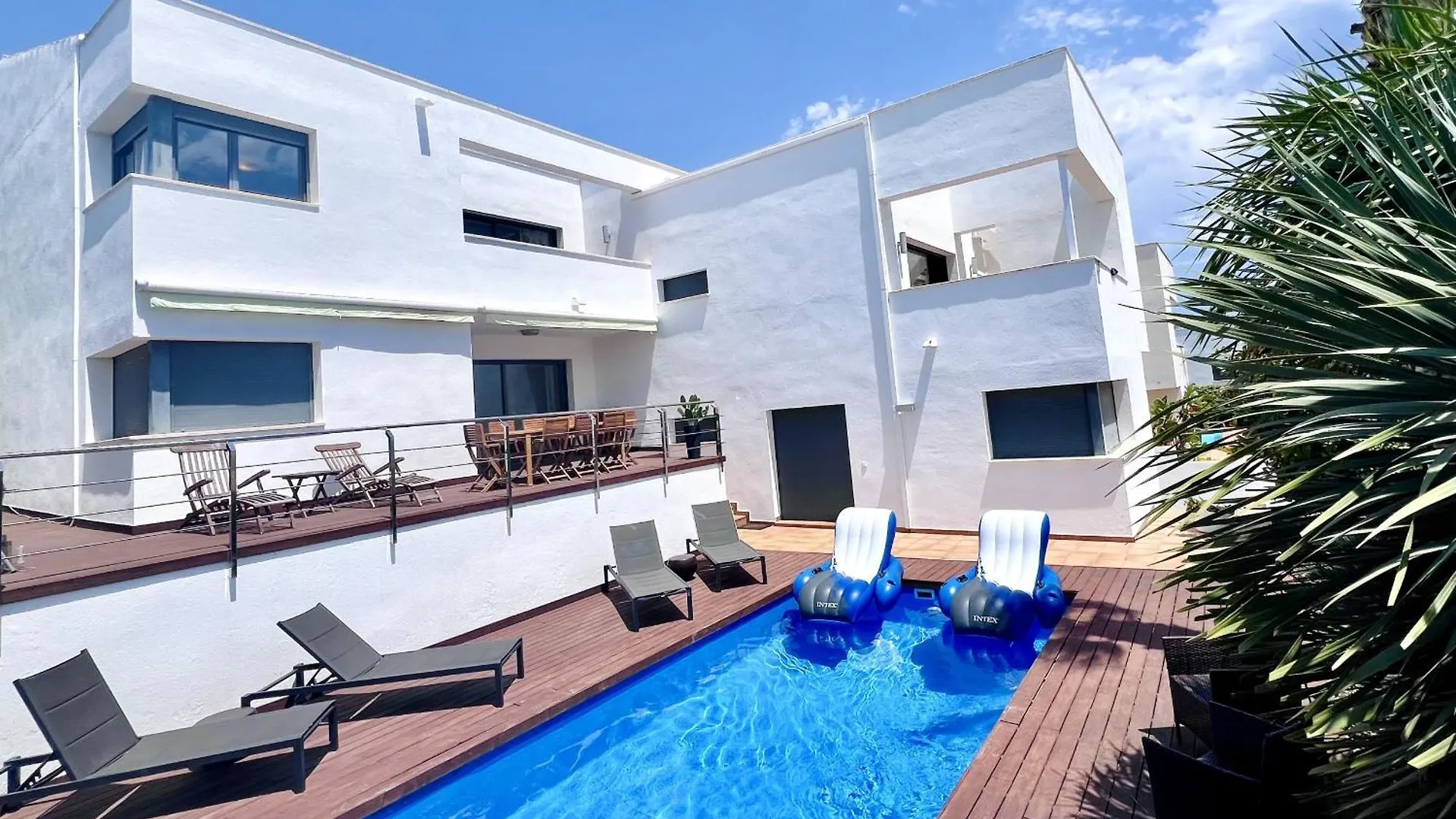 R64 Deluxe Villa Deja Vu Calafell